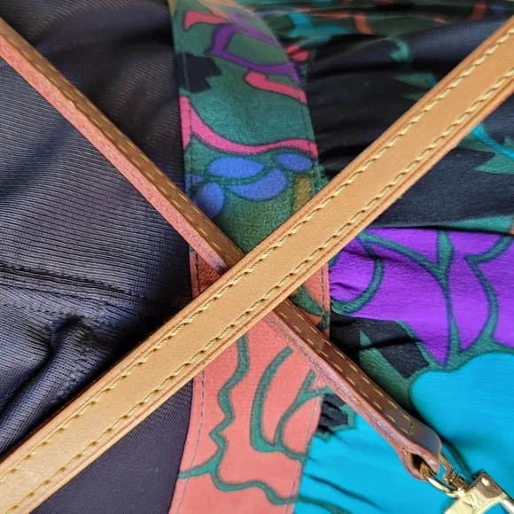 Louis Vuitton EVA Brown Monogram Crossbody - Picture 8 of 16